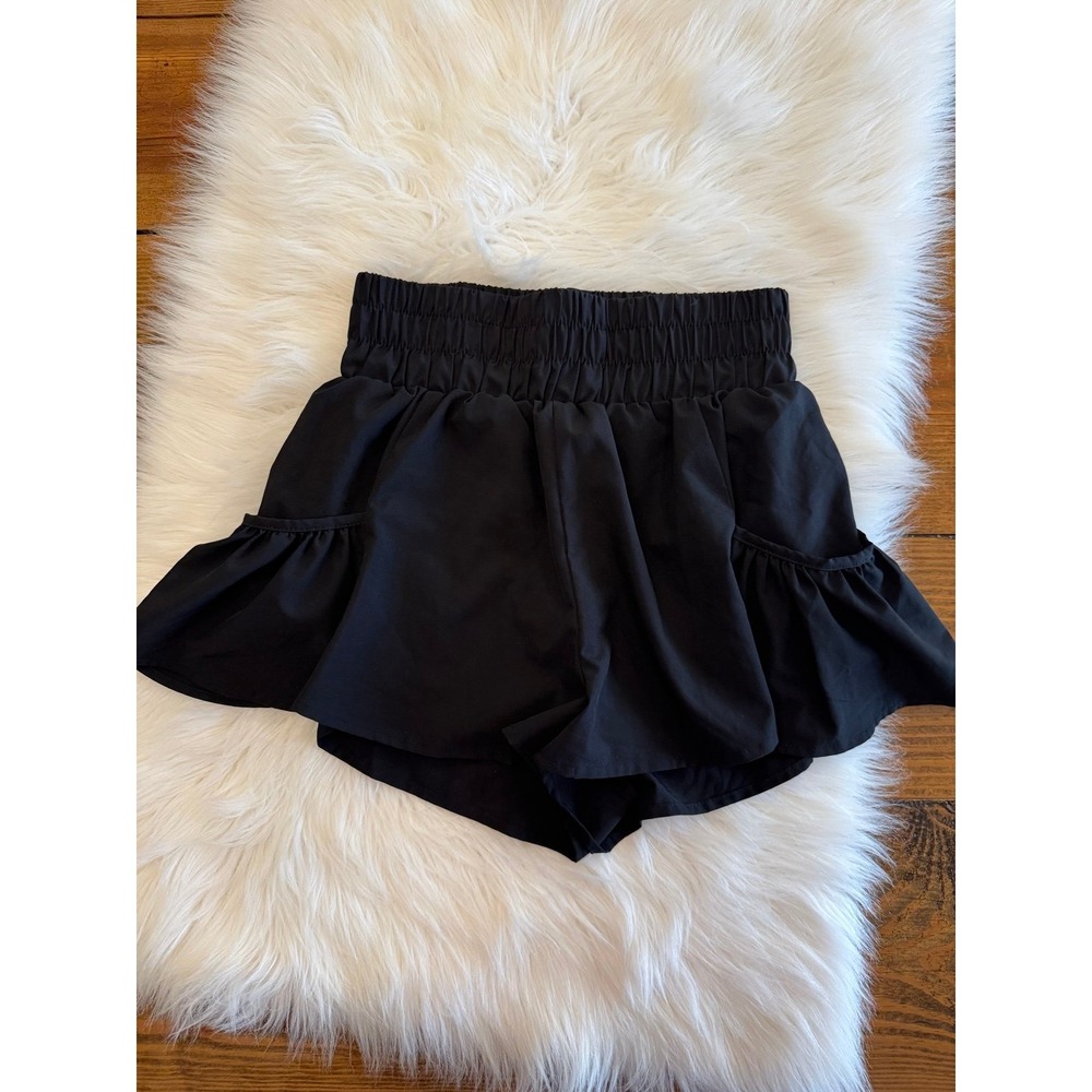 Black B sports shorts size small